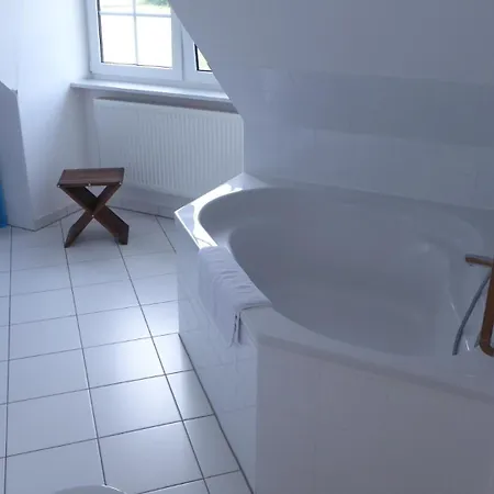 Gut Rattelvitz, Galerie D Ost *